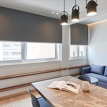 City-Center Apartment In Vibrant Monastiraki, アテネ エクステリア 写真