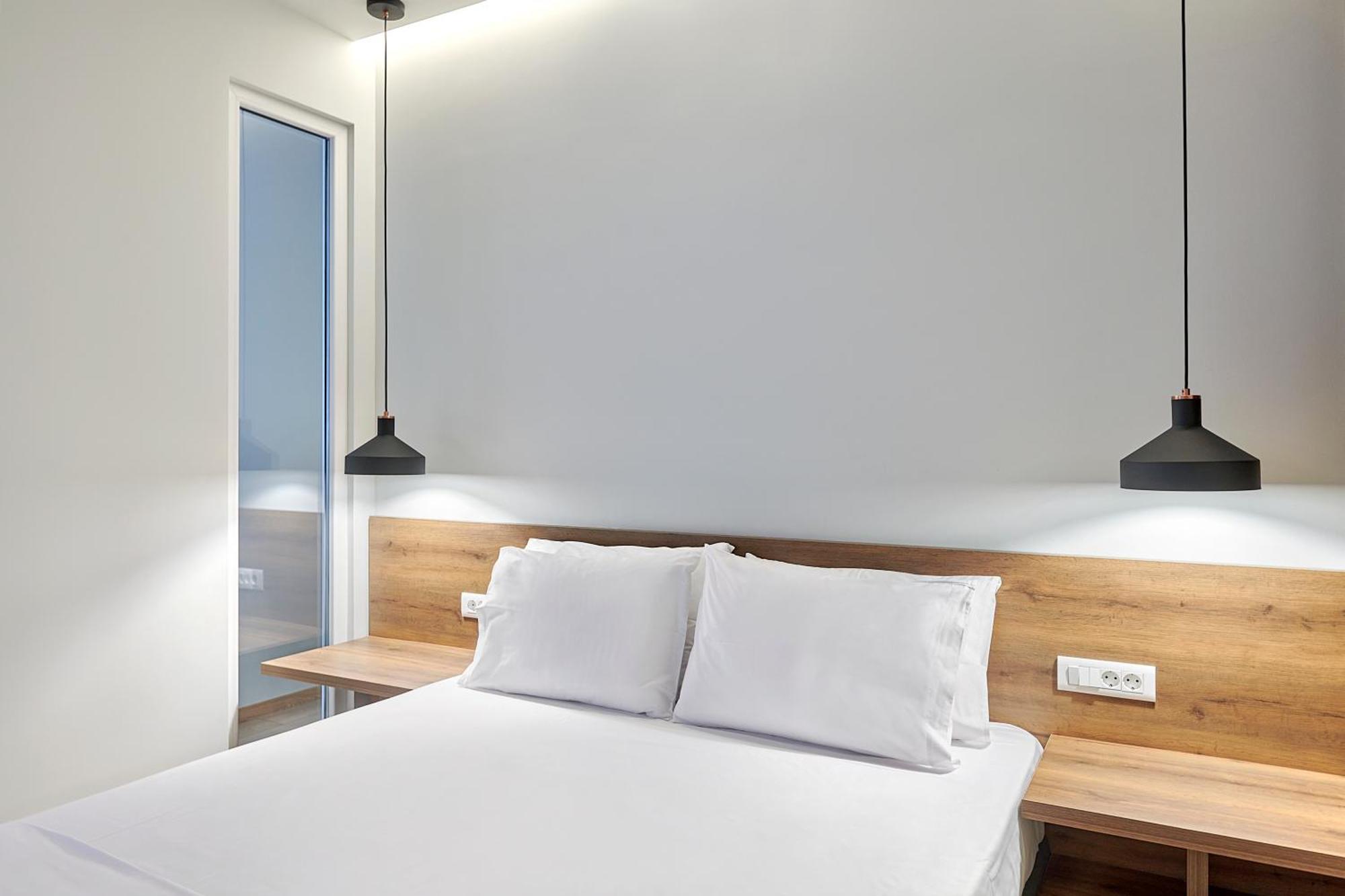 City-Center Apartment In Vibrant Monastiraki, アテネ エクステリア 写真