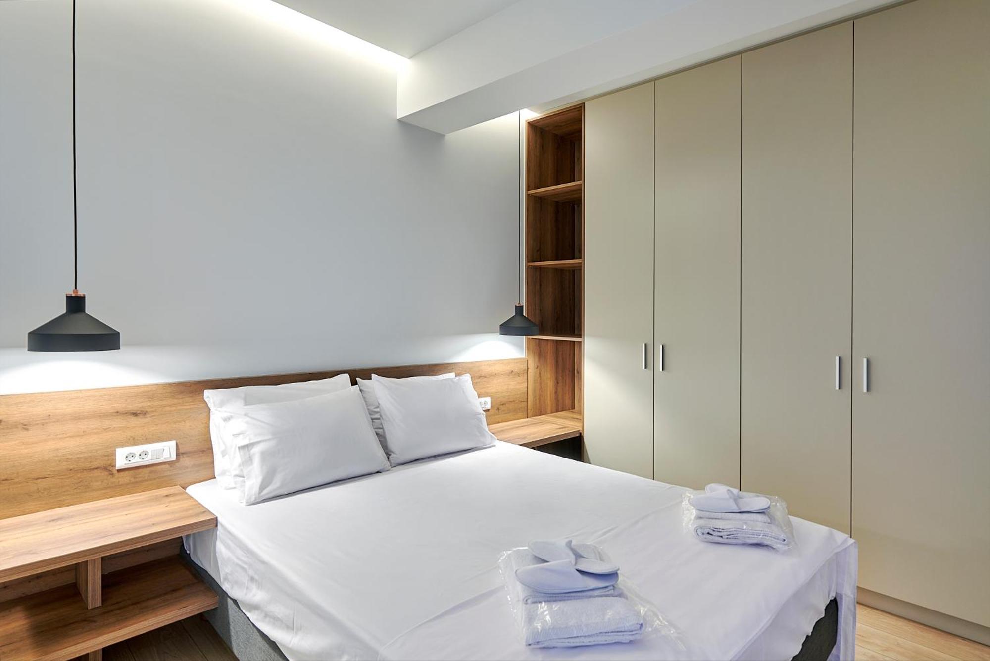 City-Center Apartment In Vibrant Monastiraki, アテネ エクステリア 写真