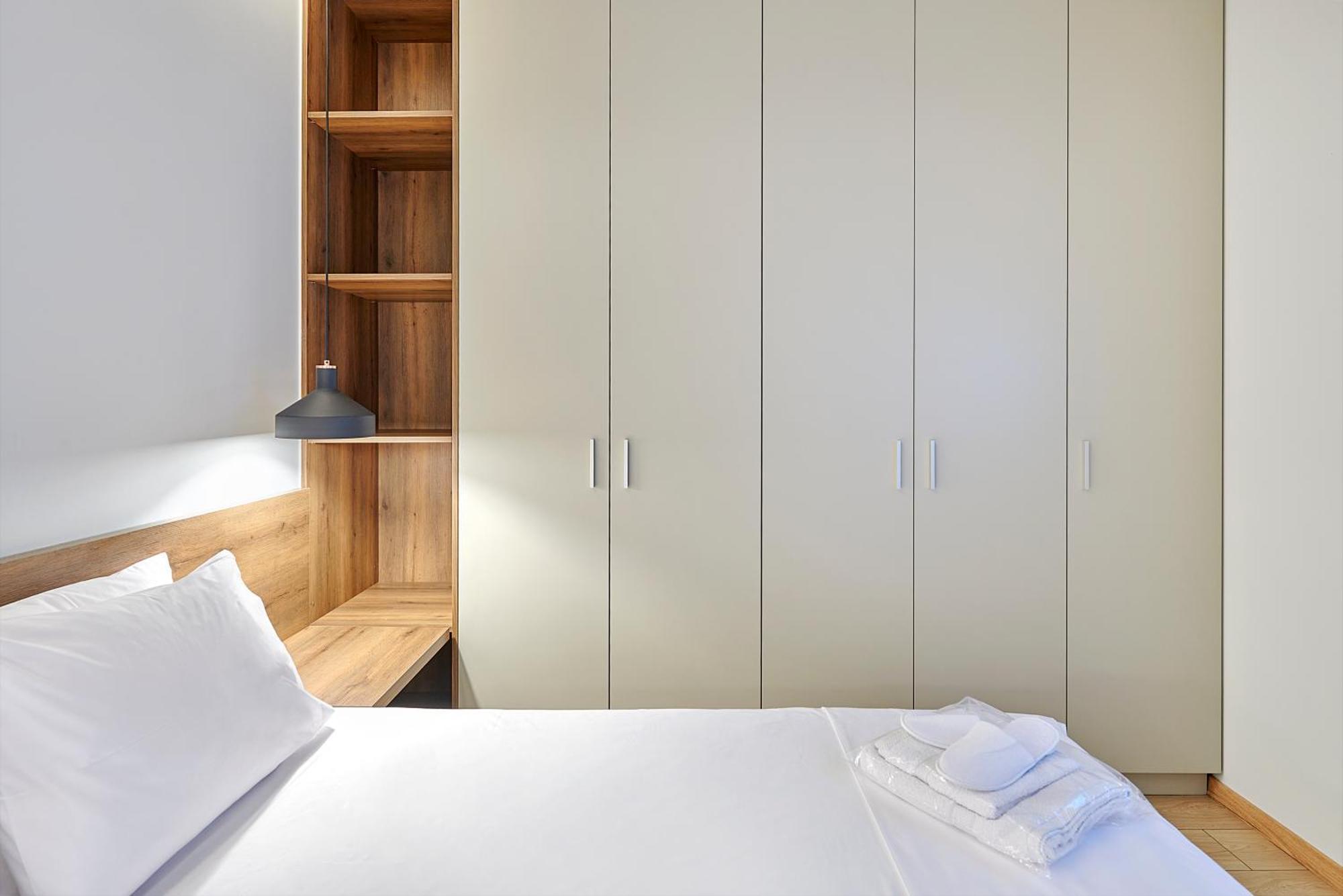 City-Center Apartment In Vibrant Monastiraki, アテネ エクステリア 写真