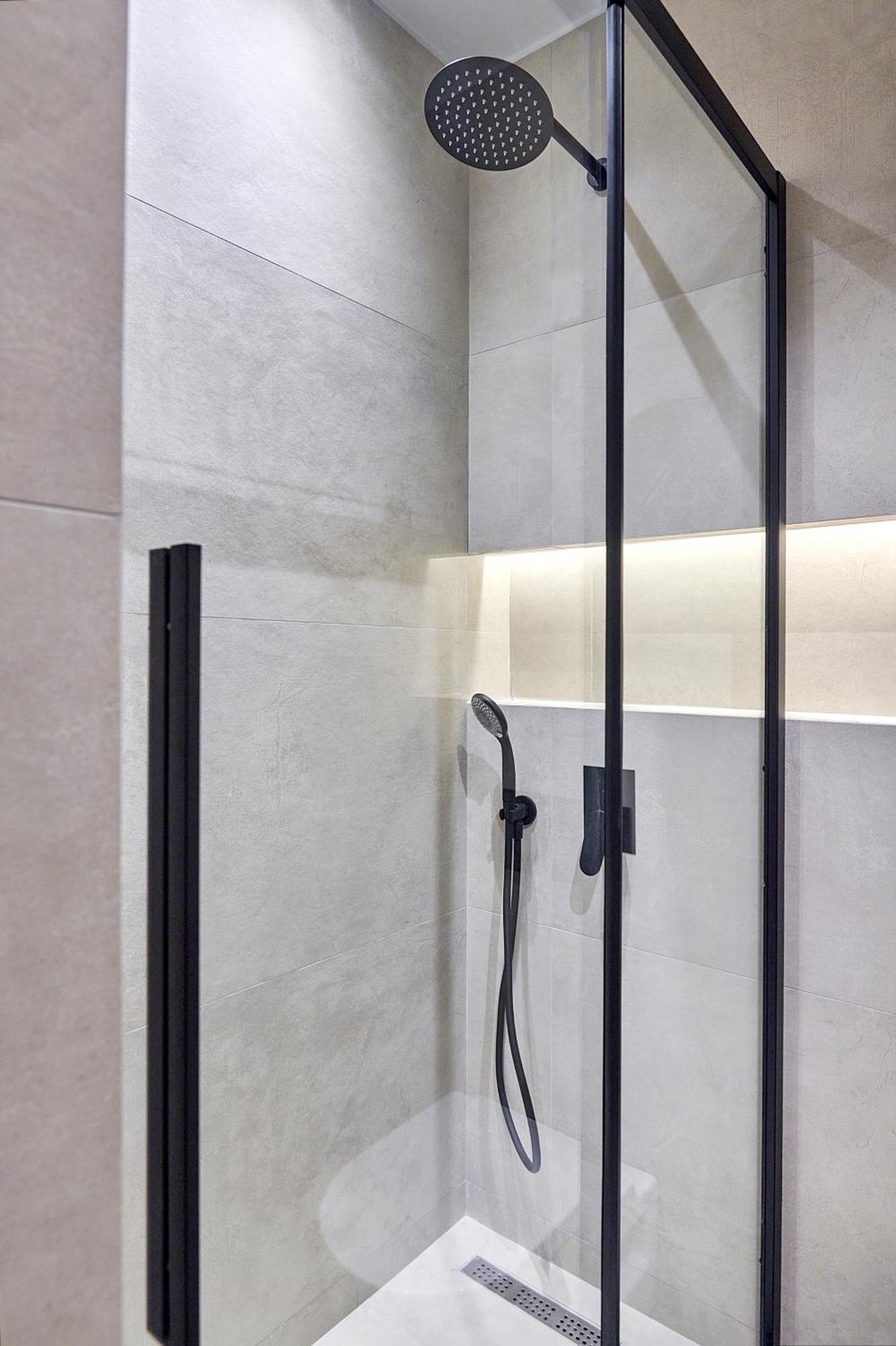 City-Center Apartment In Vibrant Monastiraki, アテネ エクステリア 写真